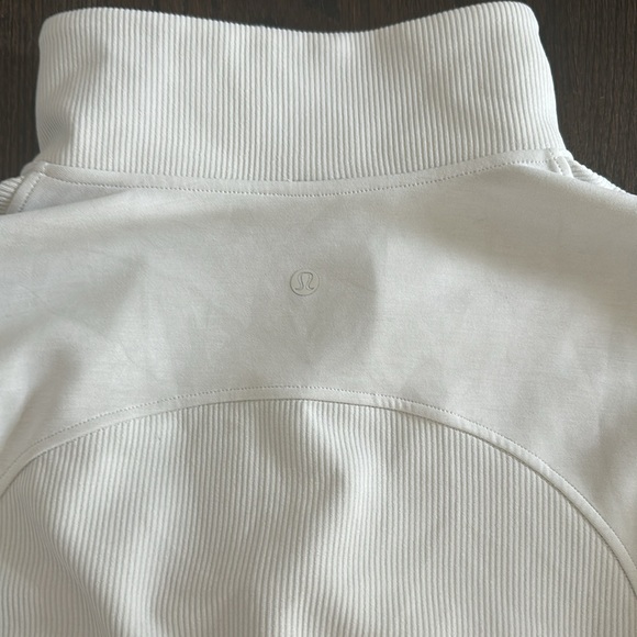 Lululemon Brushed Softstreme Ribbed 1/2 Zip PERFECT condition worn 2x Sz8 - Picture 4 of 5